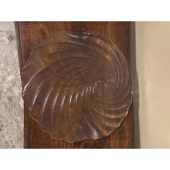 Vintage Swirl Shell Shaped Glass Serving Plate - Picture 6 of 6